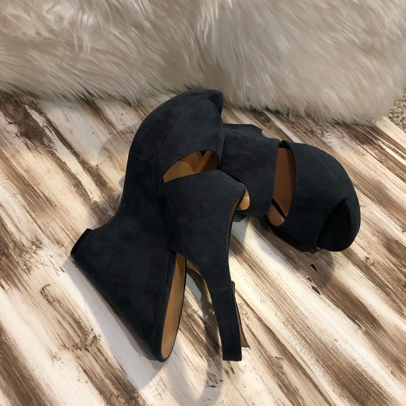 2[Nine West] NWOT! Blue navy suede wedges. - Picture 2 of 5